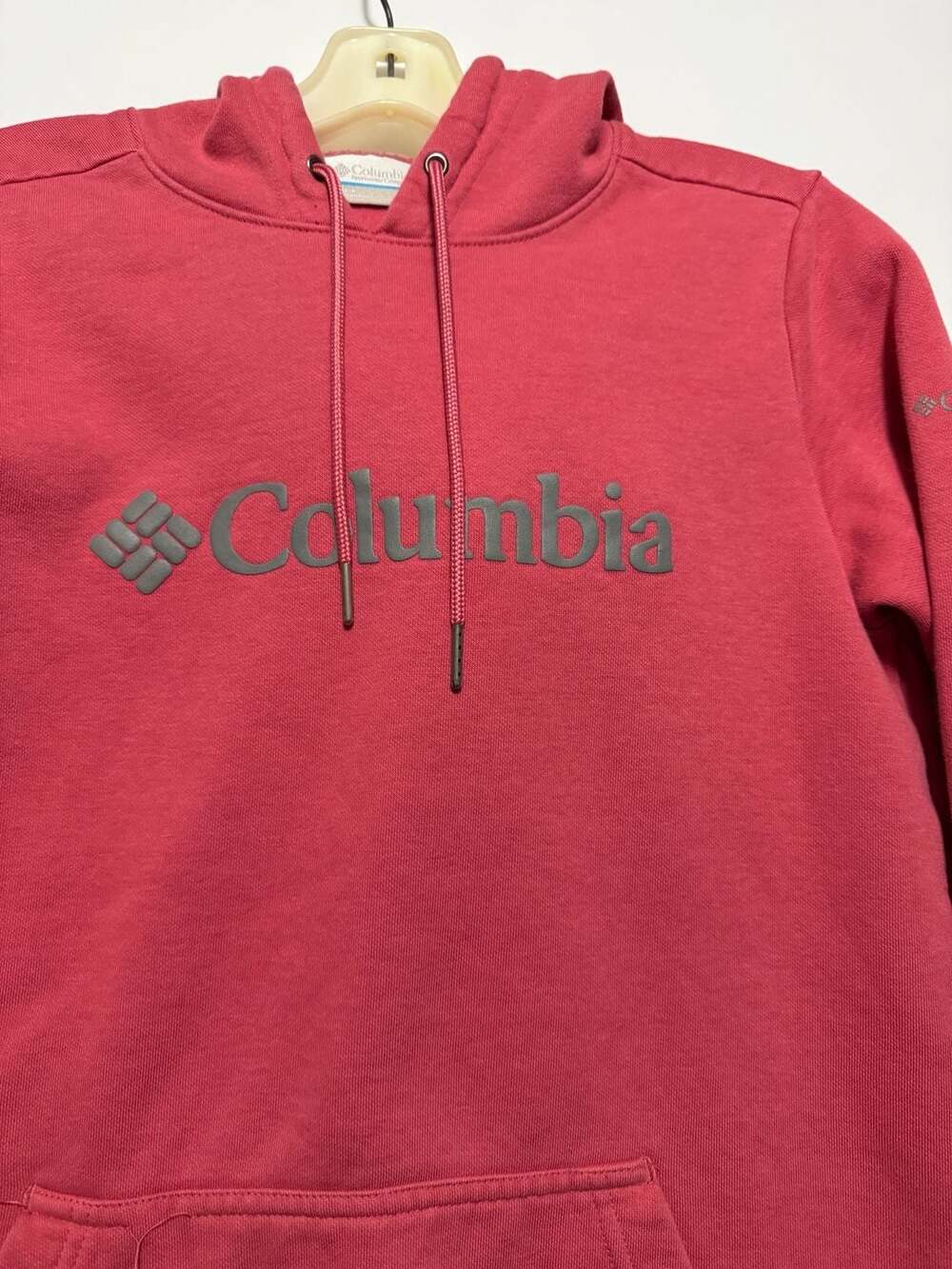 Columbia Women's Trek Graphic Hoodie Pink Medium